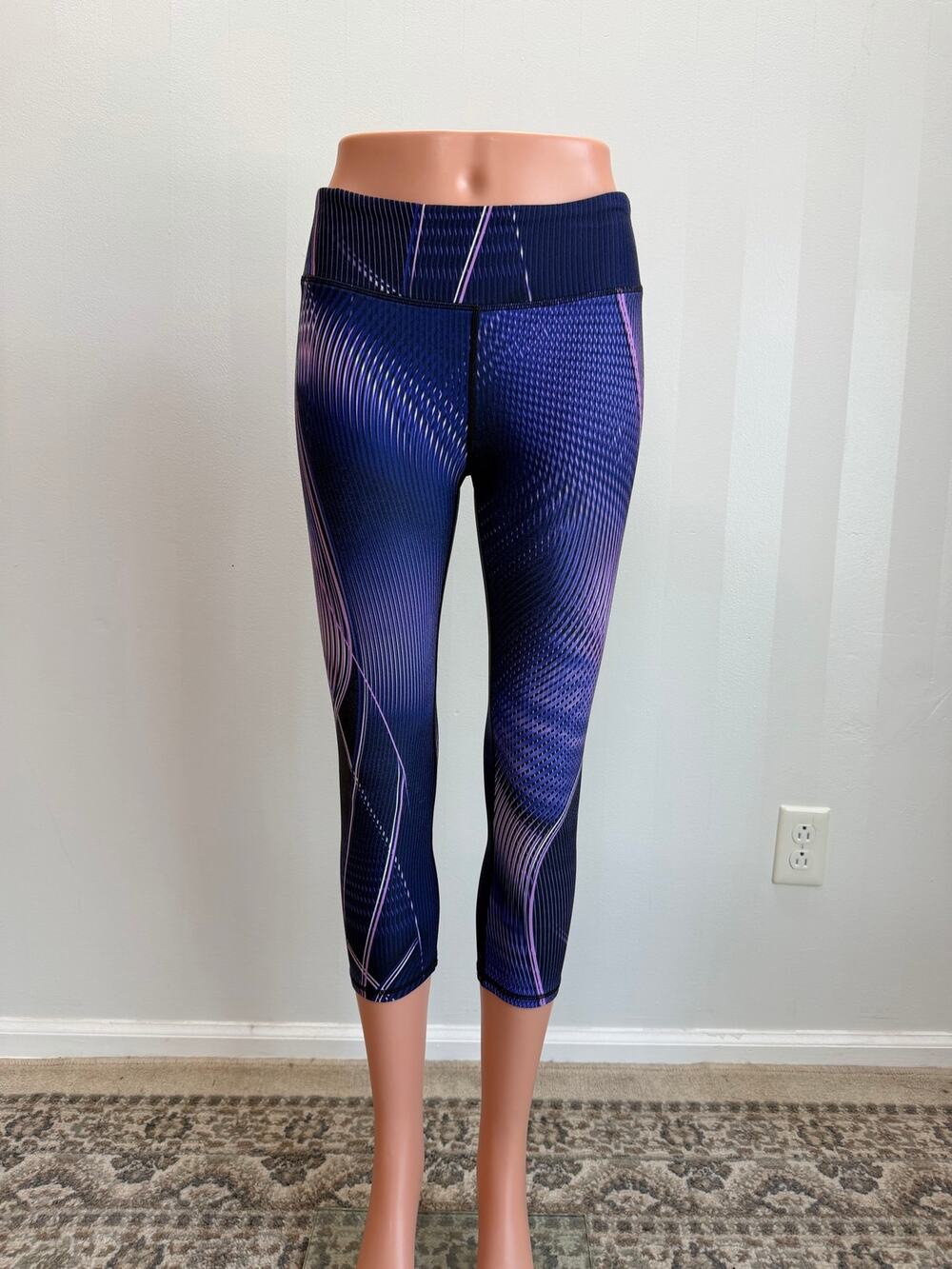 Fabletics Define PowerHold High-Rise Capri Leggings Purple Abstract Print Sz S